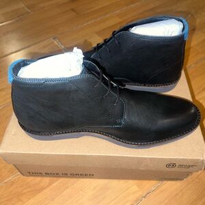 Clarks Men’s ATTICUSLTS Mid Black Leather Chukka Boots Sz 9.5